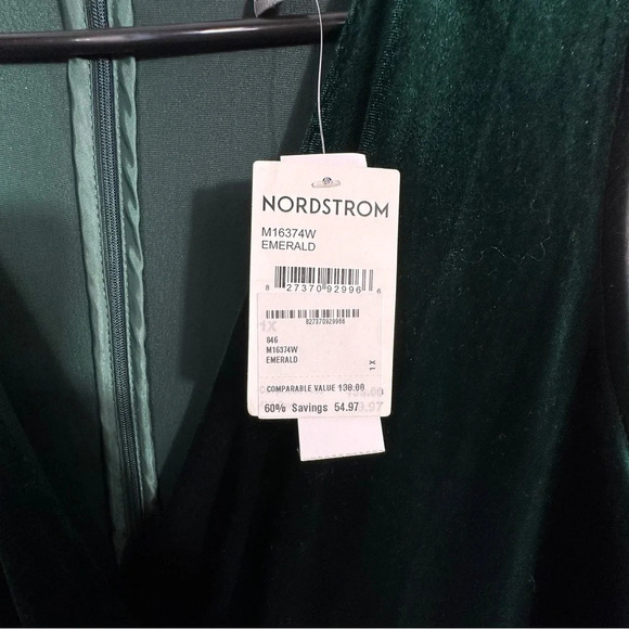 NEW with tags, Love‎ X Design size 1X emerald green velvet Rosalie maxi dress - Picture 3 of 11